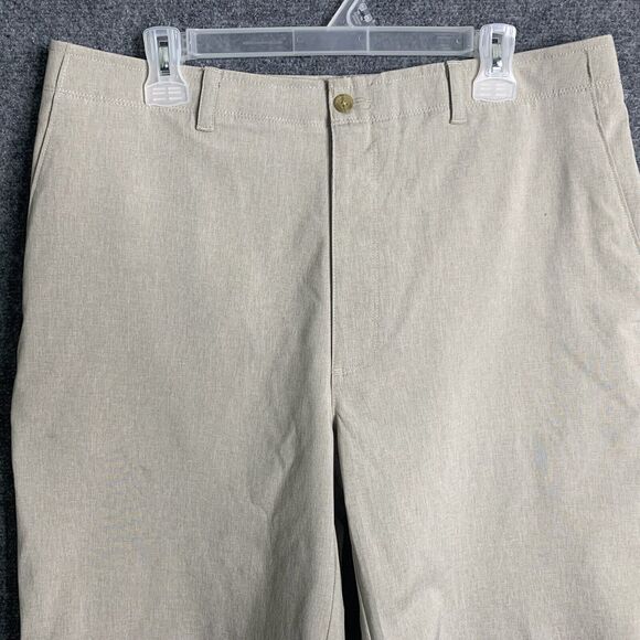 Nicklaus Bermuda Golf Shorts Beige NWOT Light Weight Sun Protection Size 36 - Picture 2 of 10